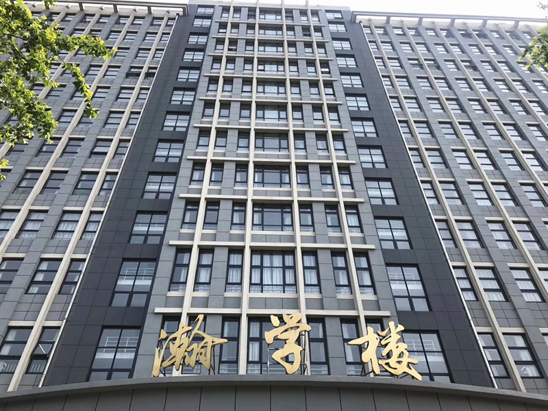 北方汽車(chē)學(xué)校外墻翻新施工完成后效果圖